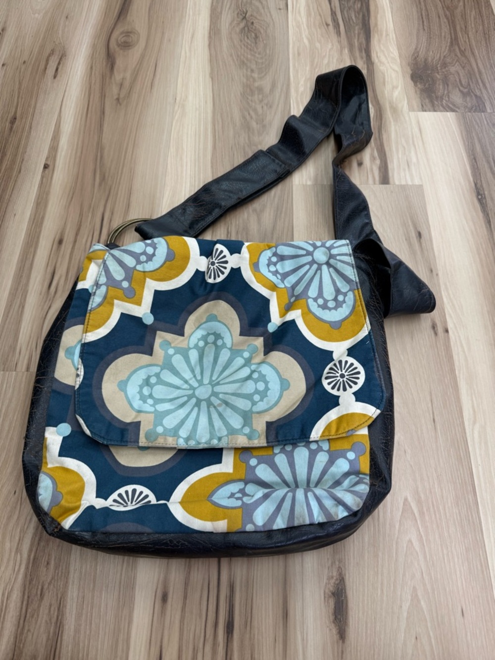 Rebekah Scott Designs Floral Patterned Crossbody Shoulder Bag
